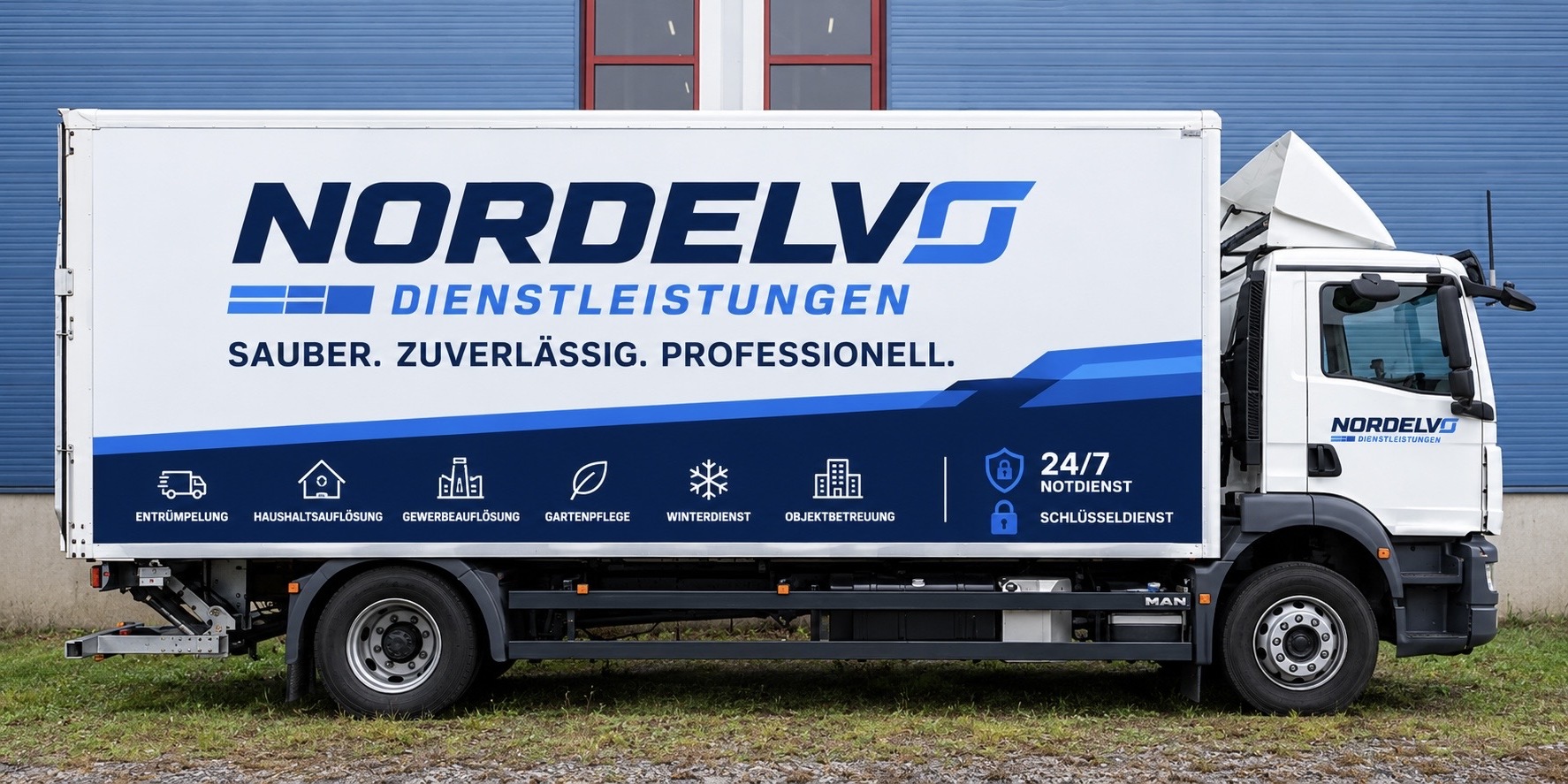 NORDELVO LKW mit Beschriftung: Entrümpelung, Haushaltsauflösung, Gewerbeauflösung, Gartenpflege, Winterdienst, Objektbetreuung und 24/7 Schlüsseldienst